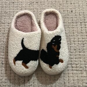 Cozy Dog-Themed Slippers - White and Black